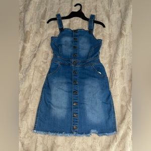 Denim dress. Buttoned up. Size S.
